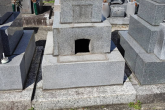 【墓石クリーニング】一宮市対応｜名古屋市天白区｜水垢・黒ずみ除去｜施工事例 Before
