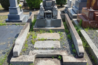 【墓石クリーニング】一宮市対応｜大府市｜水垢・汚れ除去・草取り｜施工事例 Before